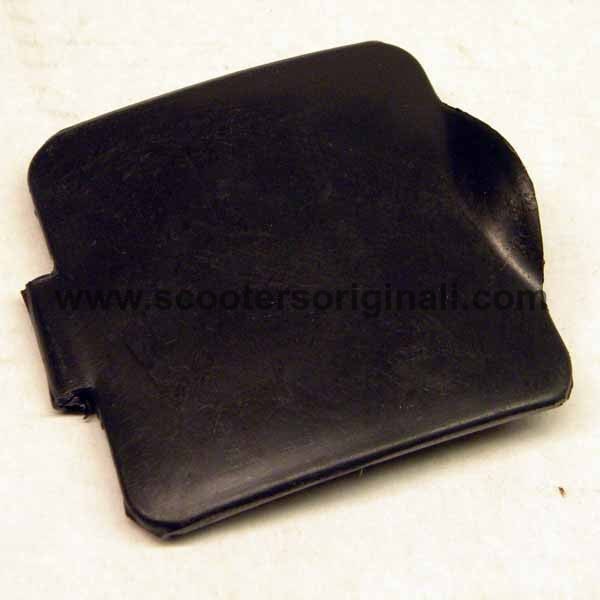 Lambretta: Gas Tank Flap - Plastic - GP only