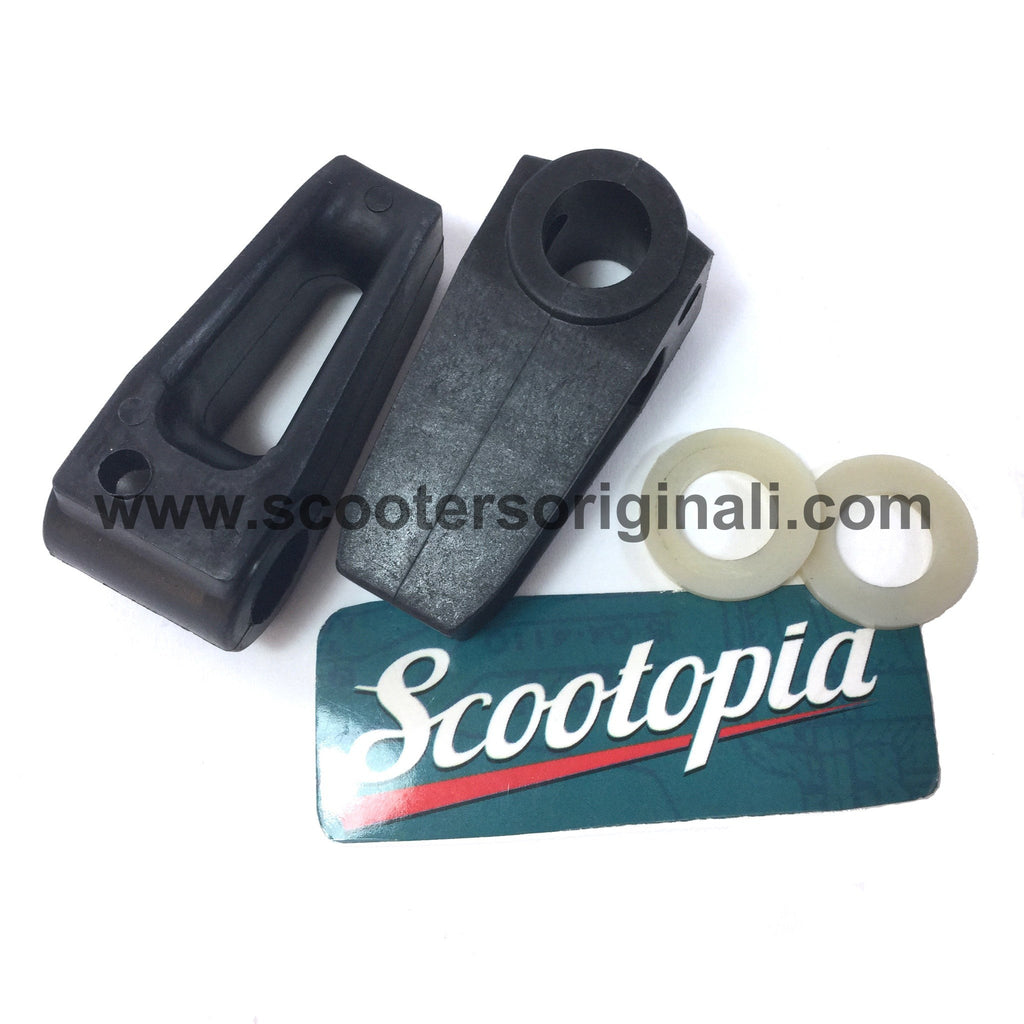 Lambretta Side Panel Handle Inner Catch Set - Late Series 3 - Scootopia