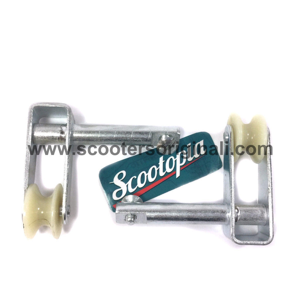 Lambretta Side Panel Handle Latch Set - Series 3 Pre-Mod - Set / 2 - Scootopia
