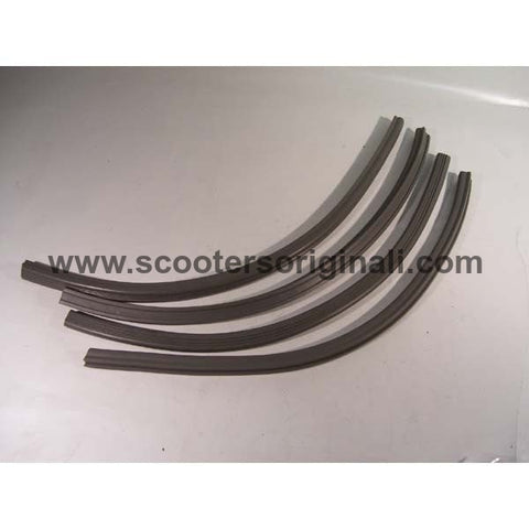 Lambretta: Rubber for Floor Channels - Series 3 - Grey - Set / 4