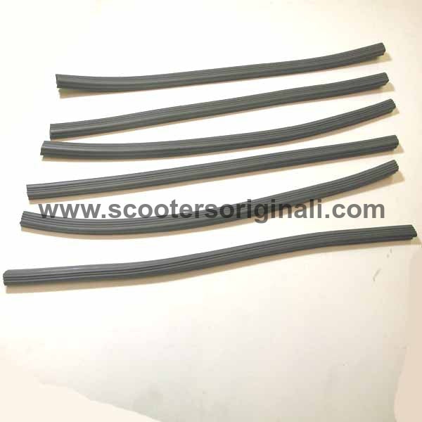Lambretta: Rubber for Floor Channels - Ser 1 / 2 - Grey - Set