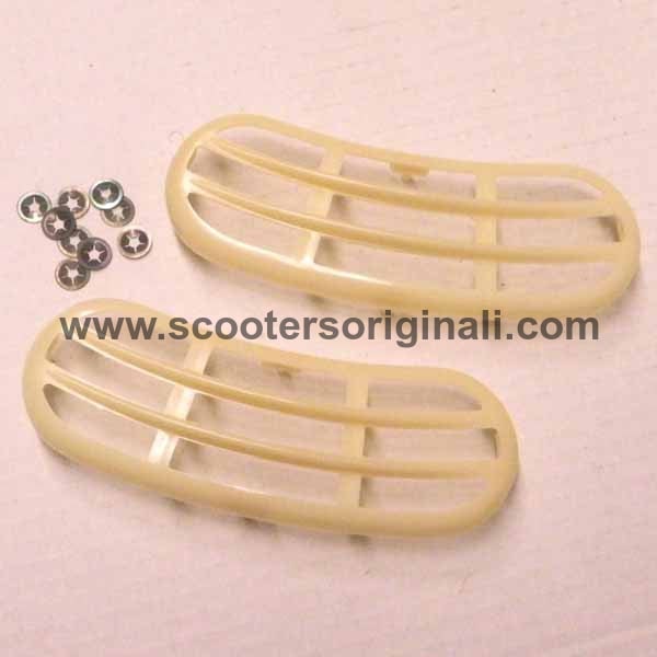 Lambretta: Side Panel Grilles (Plastic), LD - Pair