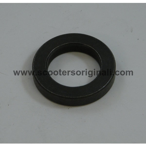 Vespa: Bolt Guide Tube Washer - P125
