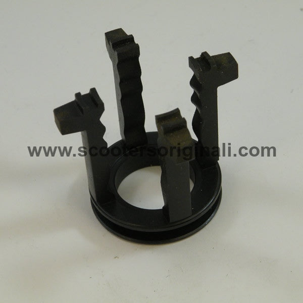 Vespa: Cruciform - 3 speed 4 prong