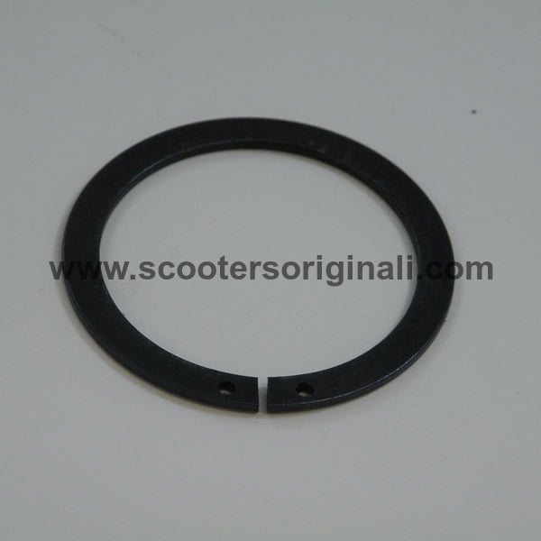 Vespa: Gearbox Retaining Circlip - VNX