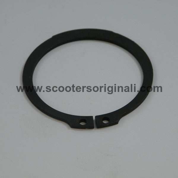 Vespa: Gearbox Retaining Circlip - VSX