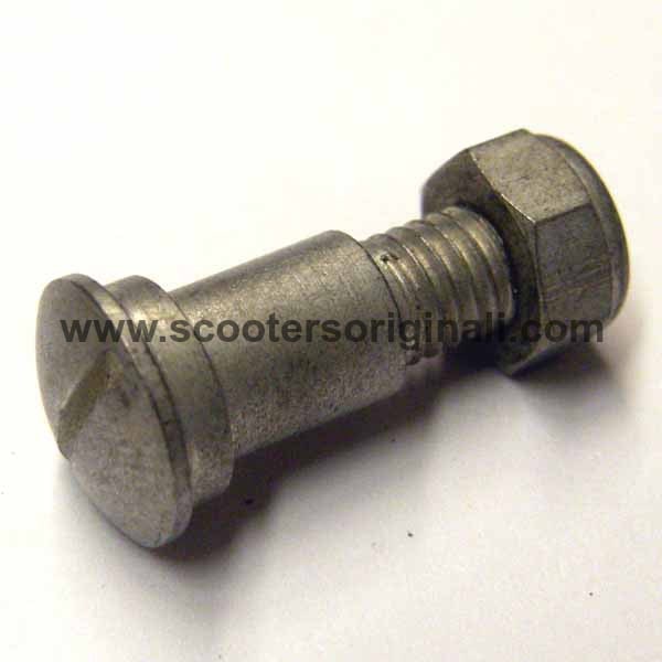 Vespa: Lever Screw with Nut - Handlebar Vespas (VN1-2, VL1-3)