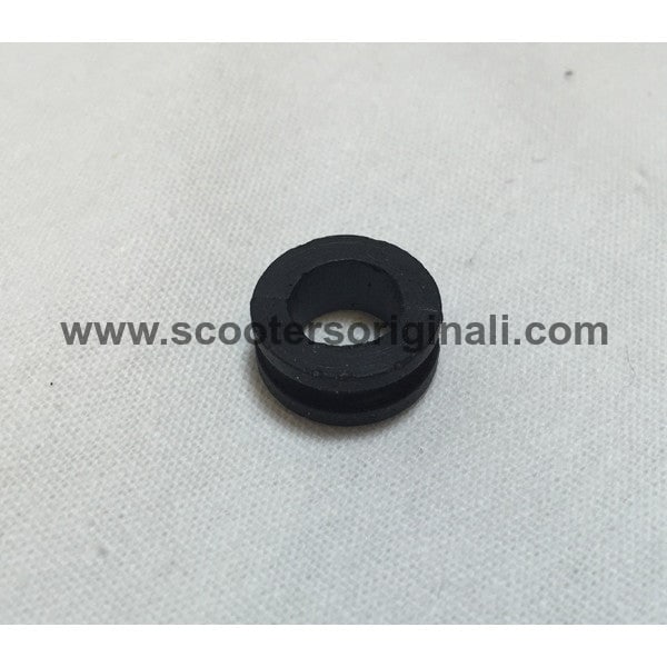 Vespa Grommet - Oil Line to Engine