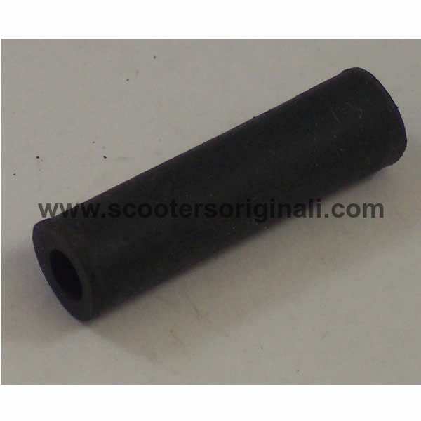 Vespa: Grommet - Side Panel Rear Catch Pin