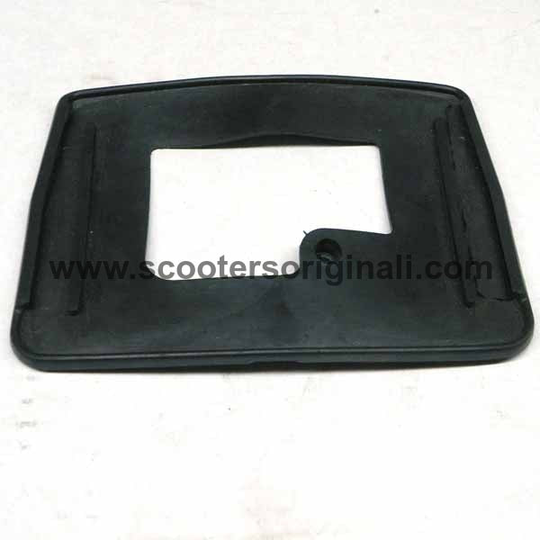 Vespa: Tail Light Gasket - V50 Special Euro Model