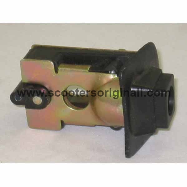 Vespa: Seat Lock Body - PX