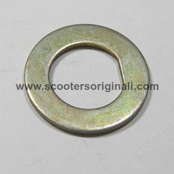 Vespa Front Hub "D" Washer - 16mm Type Hub - Pe