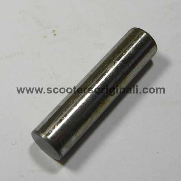 Vespa Front Fork Pivot Pin - 16mm P200E / P125X - 1979 to 1984
