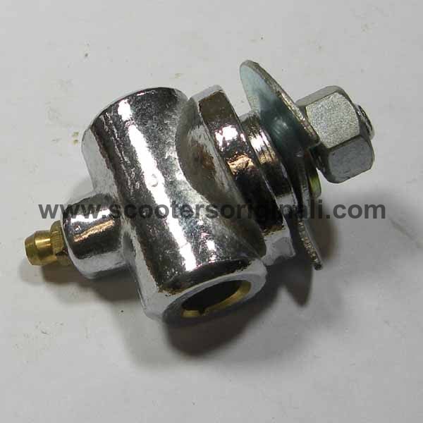 Vespa: Trunnion, Fork Spring Lower