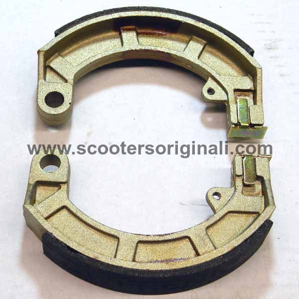 Vespa: Rear Brake Shoes - Late Small Frame