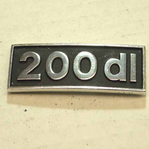 Lambretta: Legshield Badge "200dl"